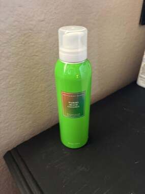 Bath & Body Works Waikiki Beach Coconut Peachy Glow Body Lotion 5.6 oz